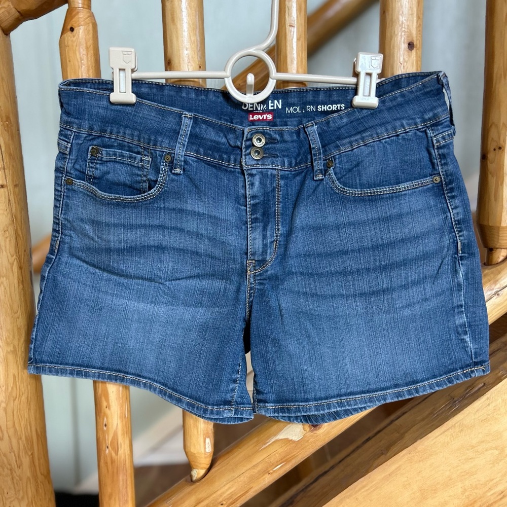 Levi's Denizen Modern Women's Blue Denim Jean Shorts - Size 10